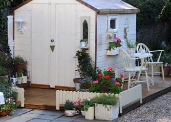 hoek_modular_homes_backyard_cabin_garden_house.jpg
