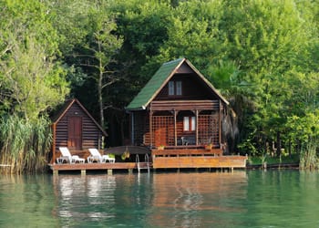 hoek_modular_homes_backyard_cabin_lake.jpg